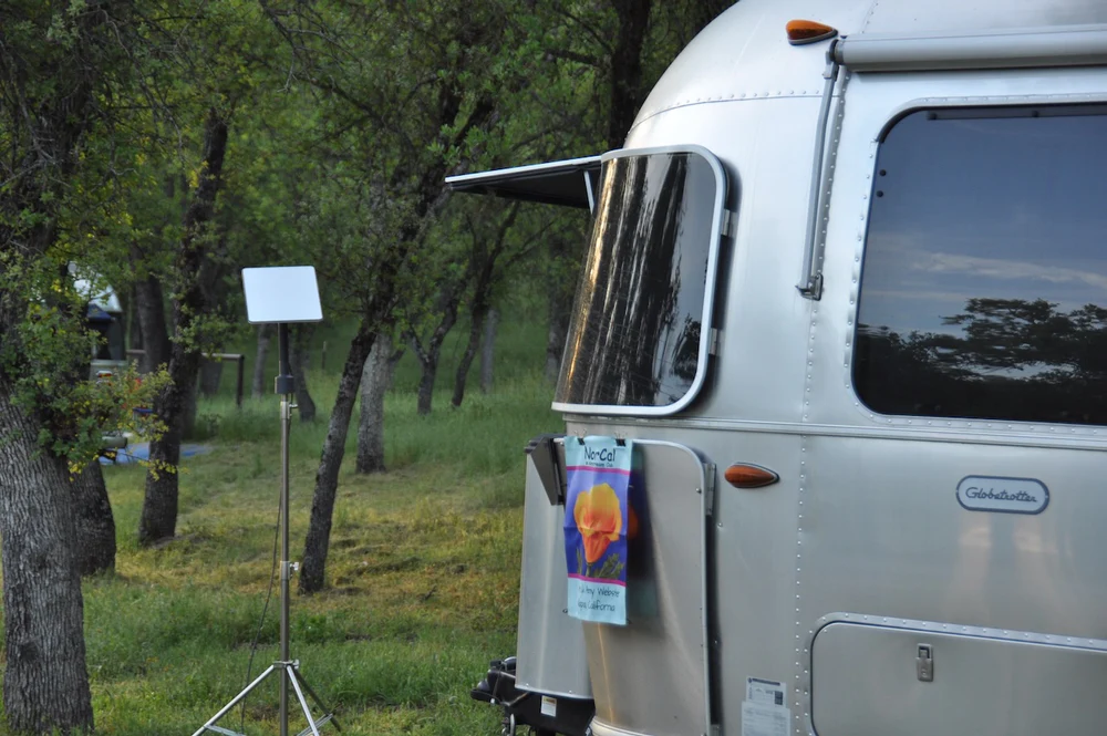 How to connect a Starlink Mini to power, with a travel trailer