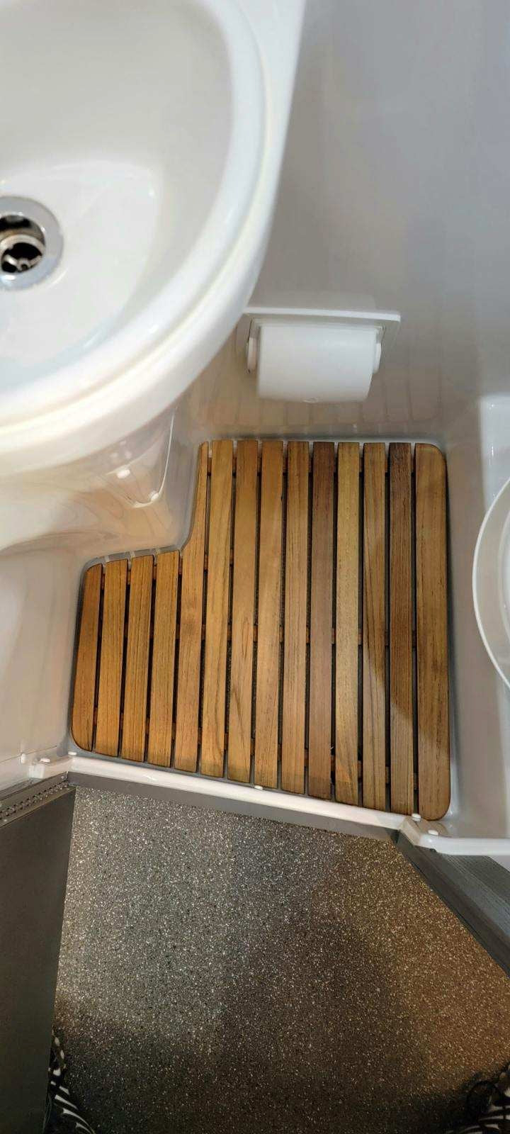 Interstate 24GT / 24X / Grand Tour Teak Shower Mat